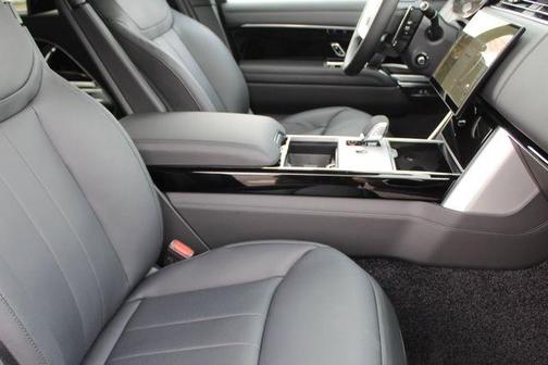 2025 Land Rover Range Rover P530 Autobiography LWB