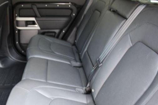 2024 Land Rover Defender P500 SE