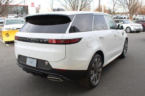 2026 Land Rover Range Rover Sport P360 SE