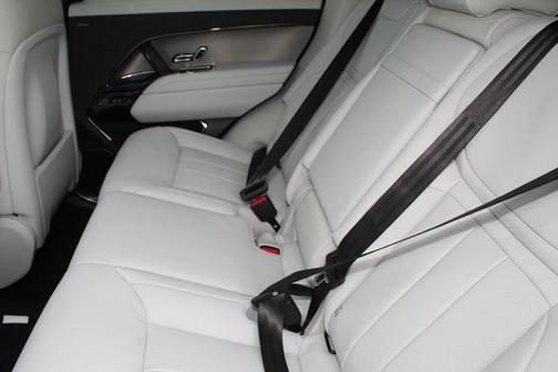 2026 Land Rover Range Rover Sport P360 SE