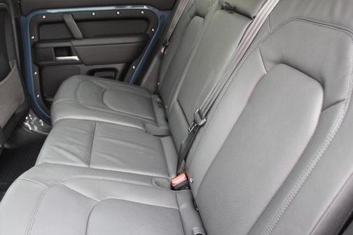 2026 Land Rover Defender 110 P300 S