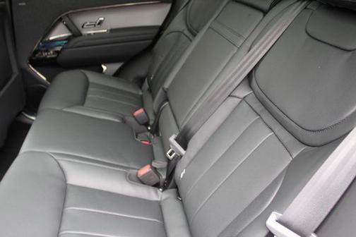 2026 Land Rover Range Rover Sport P360 SE