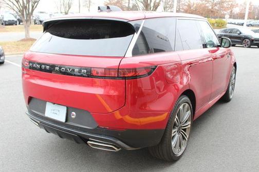 2026 Land Rover Range Rover Sport P360 SE