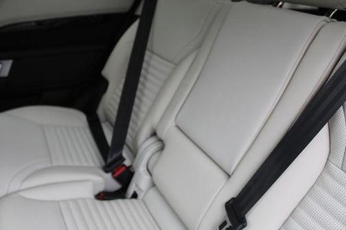 2025 Land Rover Discovery P300 S