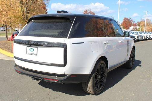 2025 Land Rover Range Rover P530 SE