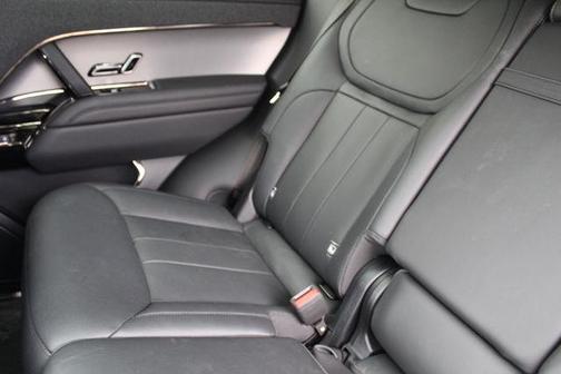 2025 Land Rover Range Rover Sport P360 SE
