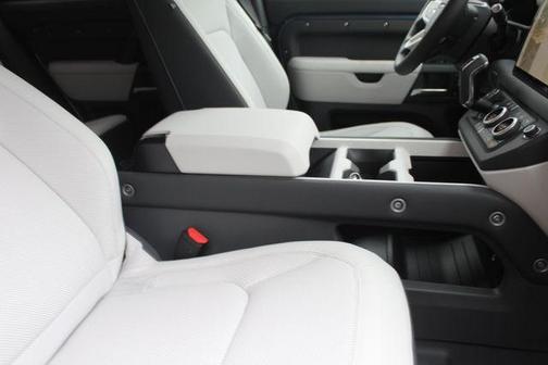 2025 Land Rover Defender 110 P300 S