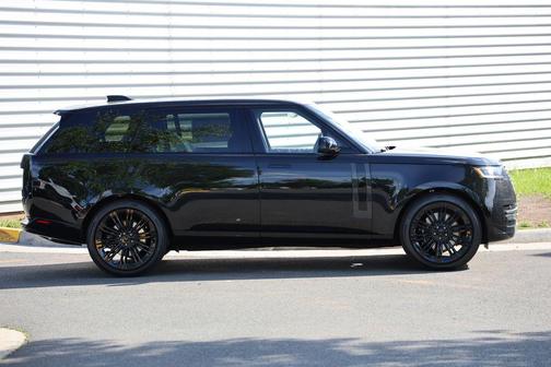 Santorini Black 2026 Land Rover Range Rover P530 SE LWB 7 Seat