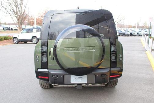 2026 Land Rover Defender 130 P400 X-Dynamic SE