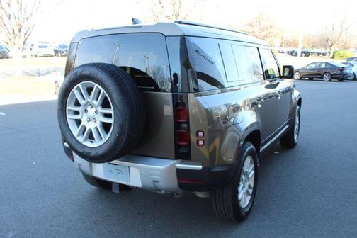 2025 Land Rover Defender 110 P300 S