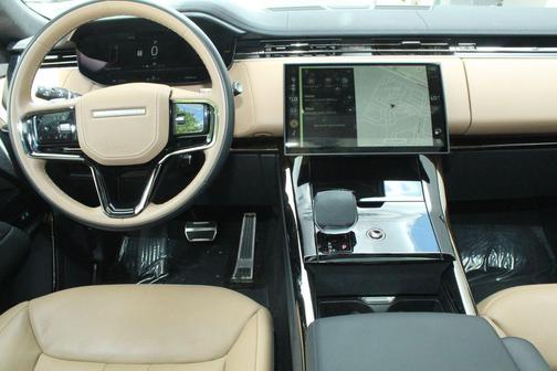 Fuji White 2025 Land Rover Range Rover Sport P400 Dynamic SE