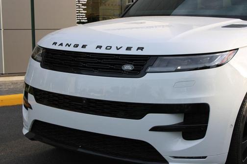Fuji White 2025 Land Rover Range Rover Sport P400 Dynamic SE