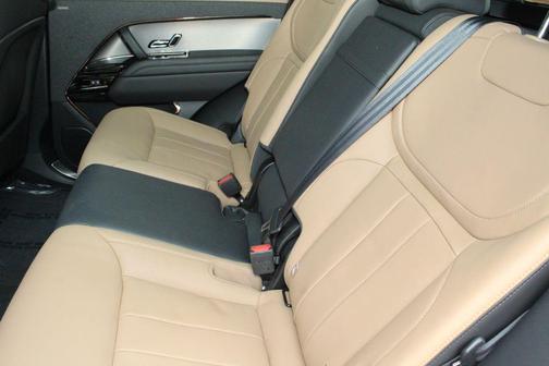 Fuji White 2025 Land Rover Range Rover Sport P400 Dynamic SE