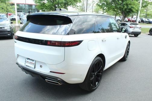 Fuji White 2025 Land Rover Range Rover Sport P400 Dynamic SE