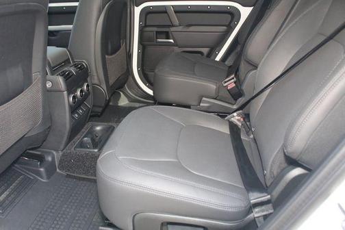 2025 Land Rover Defender P400 X-Dynamic SE