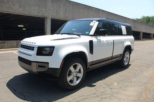 2025 Land Rover Defender P400 X-Dynamic SE