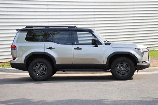 Atomic Silver 2024 Lexus GX 550 550 OVERTRAIL+