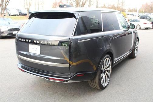 2026 Land Rover Range Rover P400 SE LWB 7 Seat