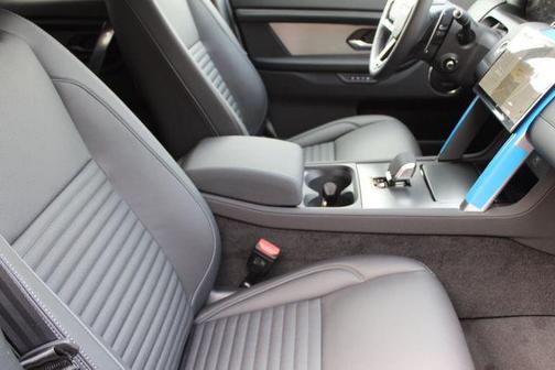 2025 Land Rover Discovery Sport Dynamic SE