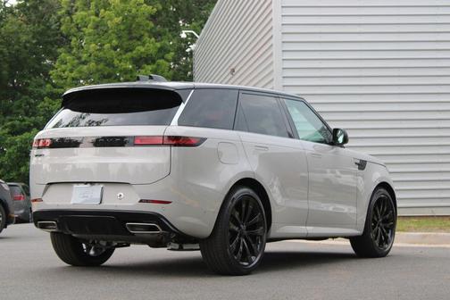 Borasco Grey 2026 Land Rover Range Rover Sport P400 Dynamic SE