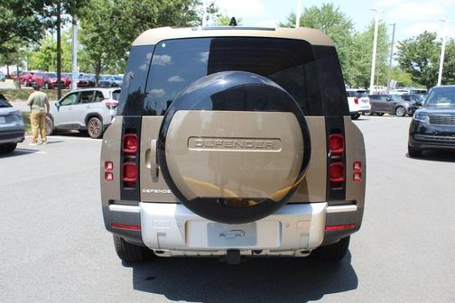 Gondwana Stone 2025 Land Rover Defender P300 S