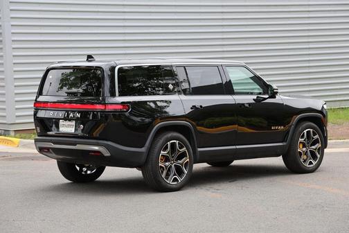 Midnight Black 2022 Rivian R1S Launch Edition