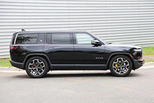 Midnight Black 2022 Rivian R1S Launch Edition