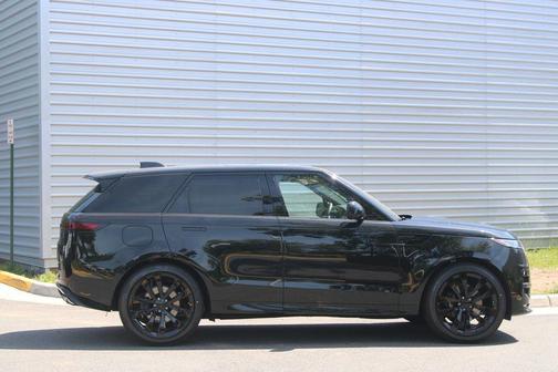 Santorini Black 2026 Land Rover Range Rover Sport P400 Dynamic SE