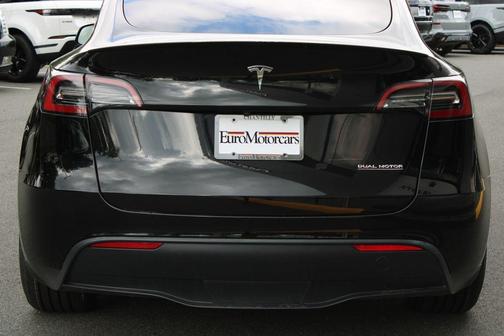 Black 2023 Tesla Model Y Performance