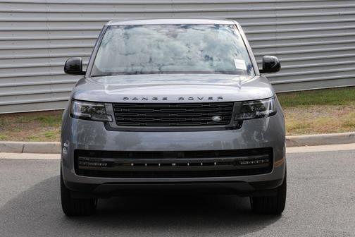 Eiger Grey 2027 Land Rover Range Rover SE