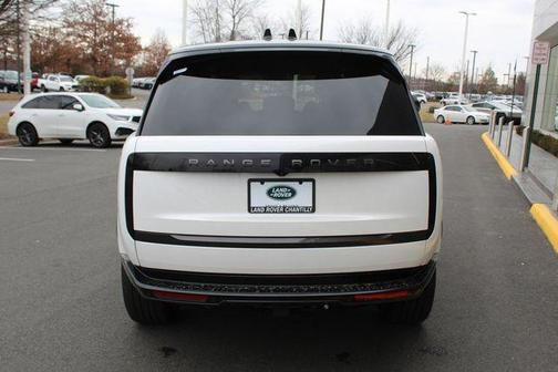 2025 Land Rover Range Rover P530 SE