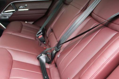 2025 Land Rover Range Rover P530 SE