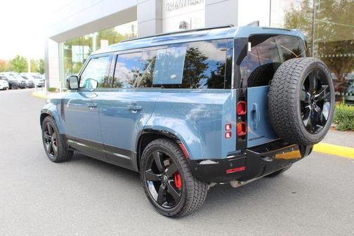 2024 Land Rover Defender 110 P400 X-Dynamic SE