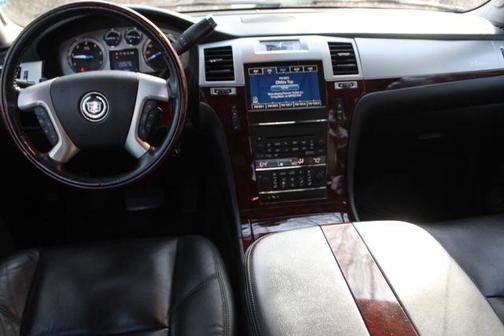 2011 Cadillac Escalade EXT Luxury