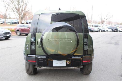 2026 Land Rover Defender 110 P300 S