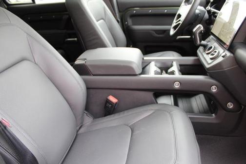 2026 Land Rover Defender 110 P300 S