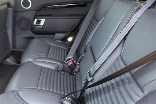 2025 Land Rover Discovery P300 S