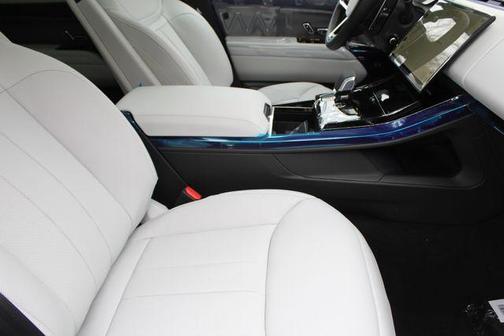 2026 Land Rover Range Rover Sport P360 SE