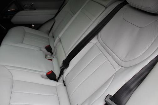 2026 Land Rover Range Rover Sport P360 SE