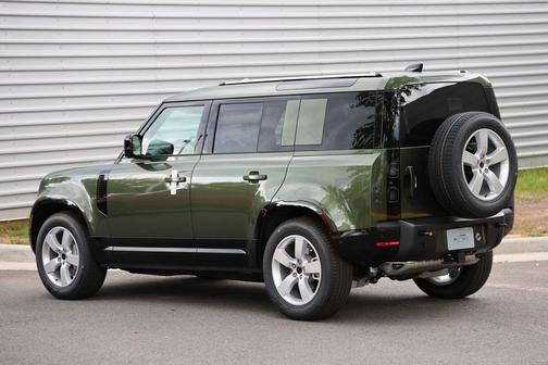 Woolstone Green 2026 Land Rover Defender 110 P400 X-Dynamic SE