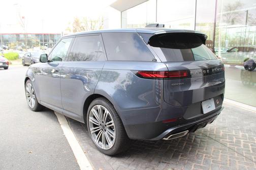 Varesine Blue 2026 Land Rover Range Rover Sport P360 SE
