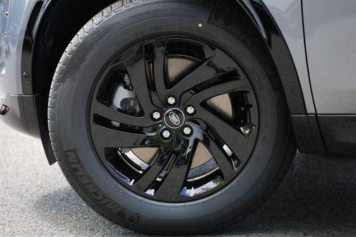Eiger Grey 2026 Land Rover Discovery Sport Landmark