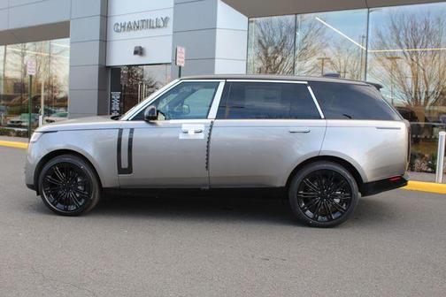 2026 Land Rover Range Rover P400 SE LWB 7 Seat