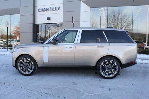 2026 Land Rover Range Rover P400 SE SWB