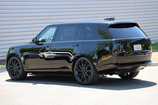 Narvik Black 2026 Land Rover Range Rover P615 SV Black LWB