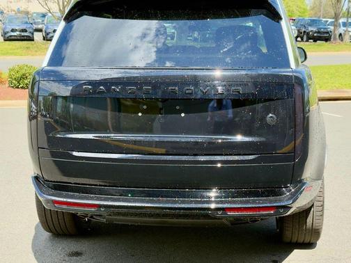 Narvik Black 2026 Land Rover Range Rover P615 SV Black LWB