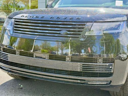 Narvik Black 2026 Land Rover Range Rover P615 SV Black LWB