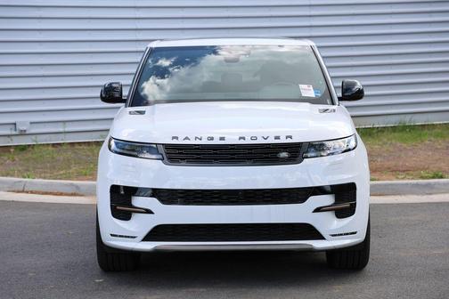 Fuji White 2026 Land Rover Range Rover Sport P400 Dynamic SE