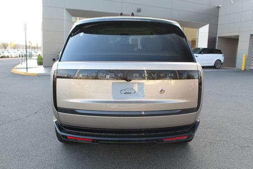 Batumi Gold 2026 Land Rover Range Rover P550e SE SWB