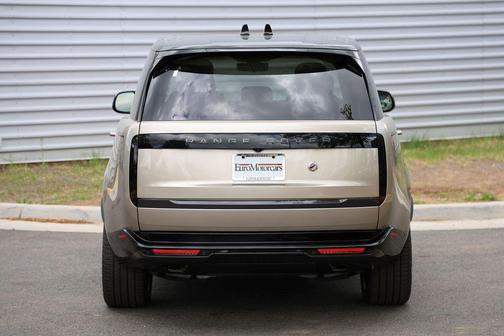 Batumi Gold 2026 Land Rover Range Rover P550e SE SWB